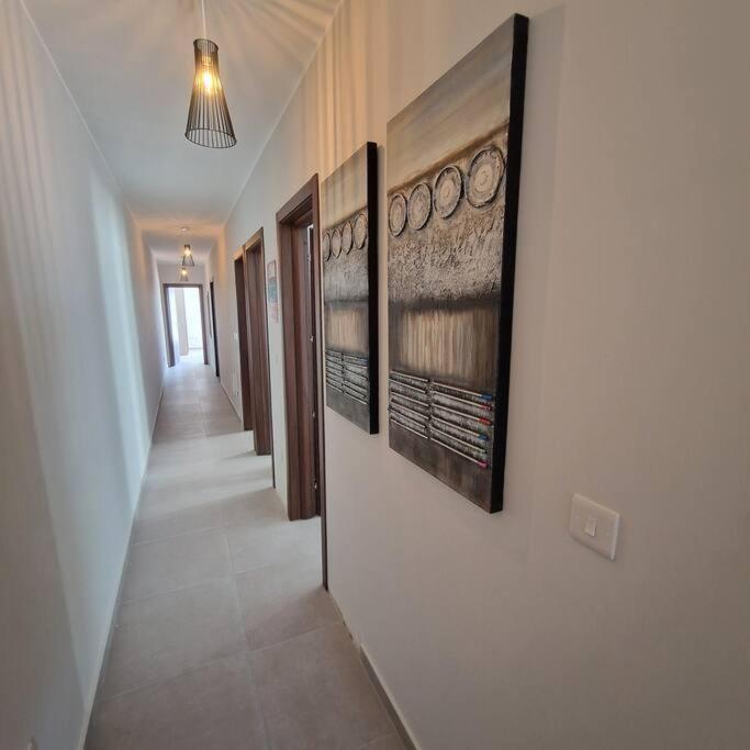 Centrally Located, Well Equipped, Stylish Flat. 세인트폴스베이 외부 사진