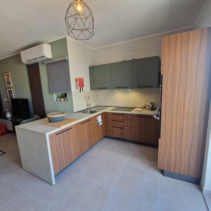 Centrally Located, Well Equipped, Stylish Flat. 세인트폴스베이 외부 사진