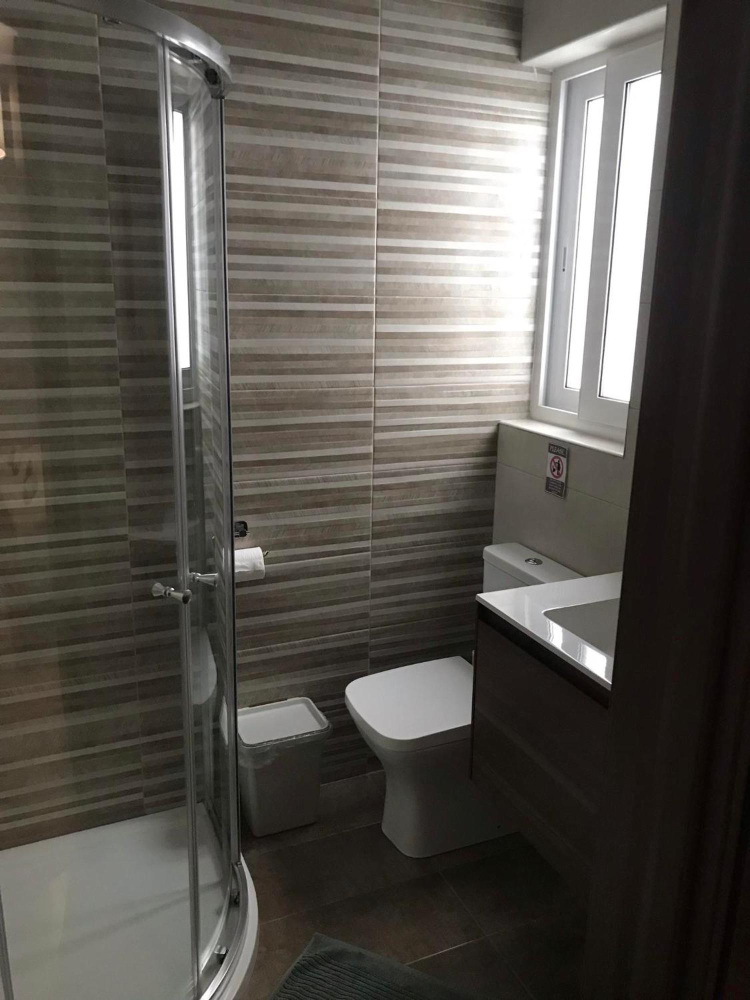 Centrally Located, Well Equipped, Stylish Flat. 세인트폴스베이 외부 사진