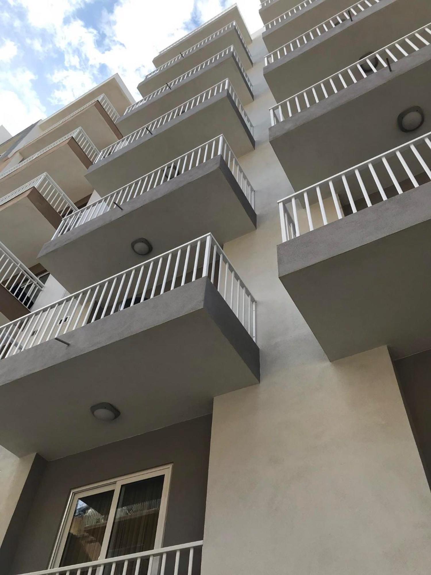 Centrally Located, Well Equipped, Stylish Flat. 세인트폴스베이 외부 사진
