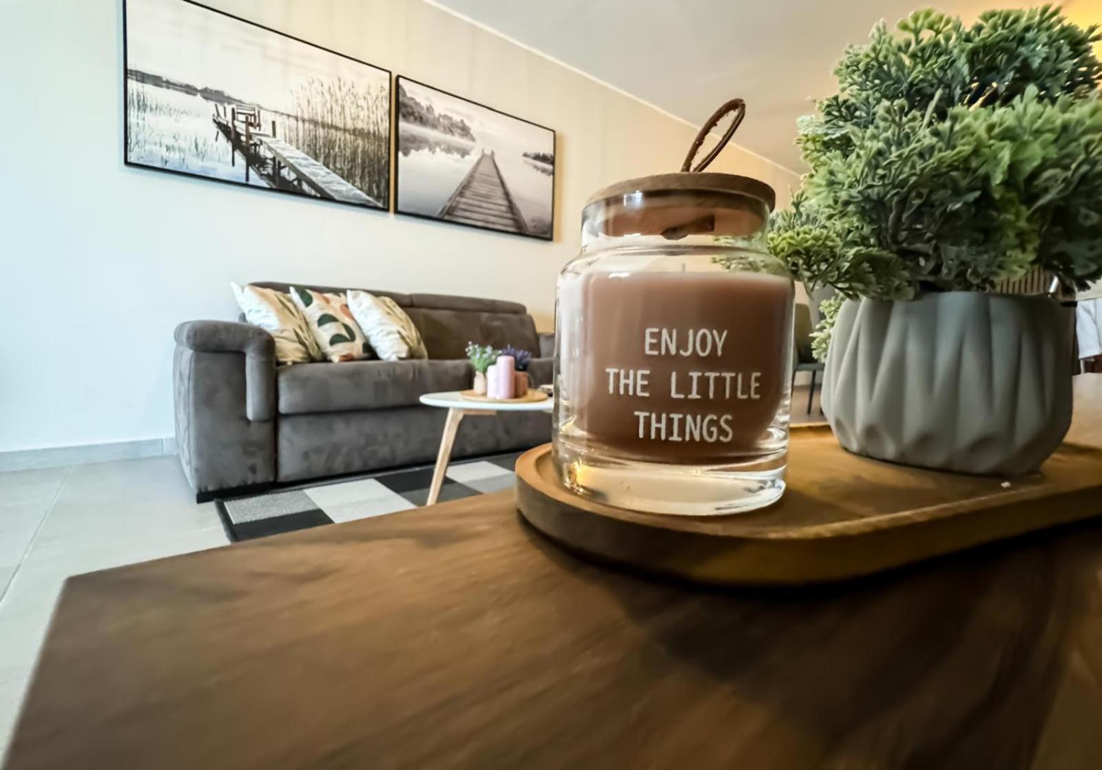 Centrally Located, Well Equipped, Stylish Flat. 세인트폴스베이 외부 사진