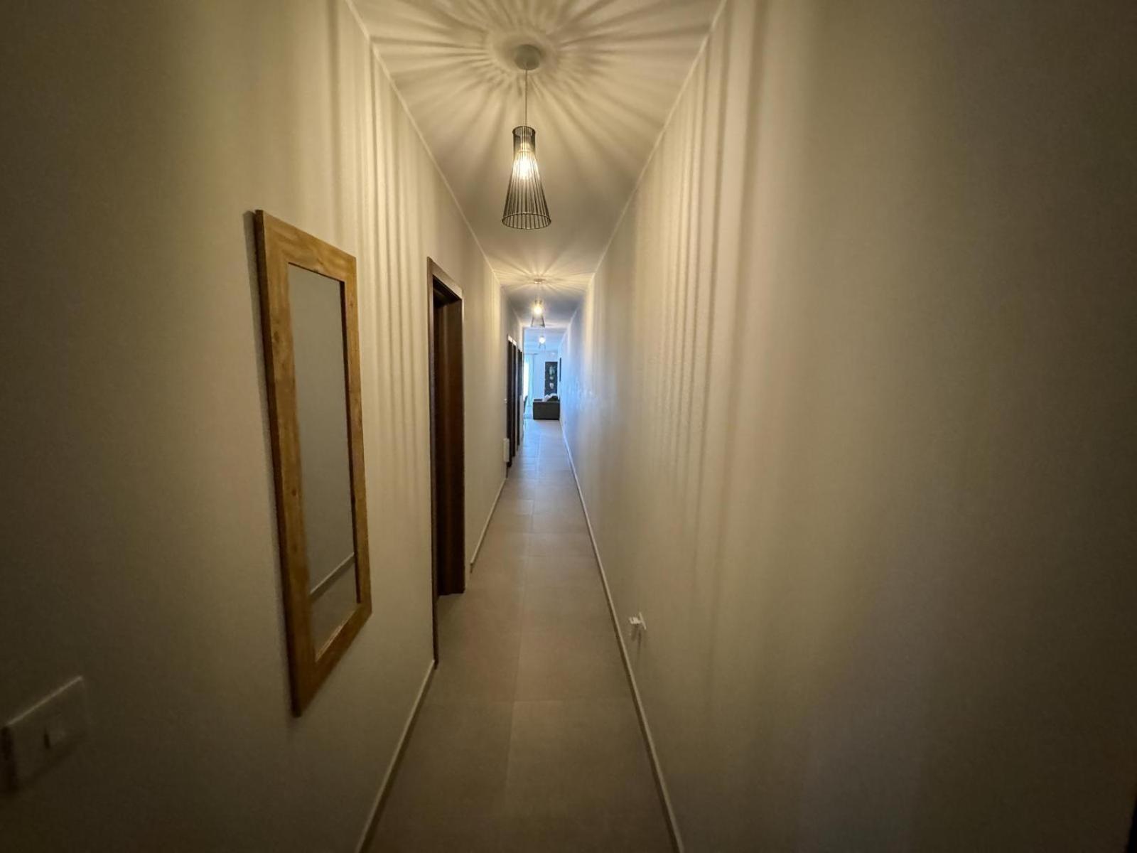 Centrally Located, Well Equipped, Stylish Flat. 세인트폴스베이 외부 사진