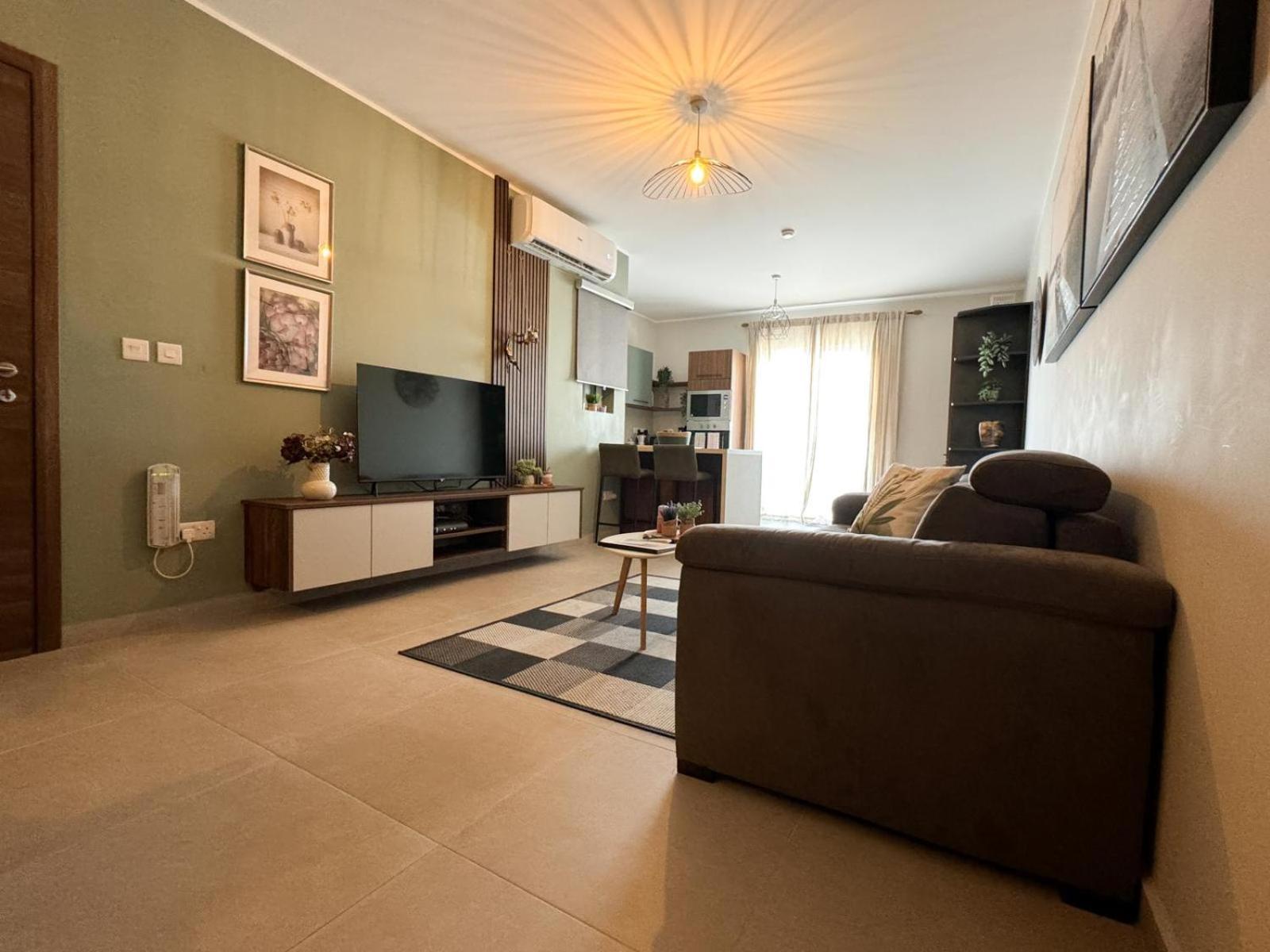 Centrally Located, Well Equipped, Stylish Flat. 세인트폴스베이 외부 사진